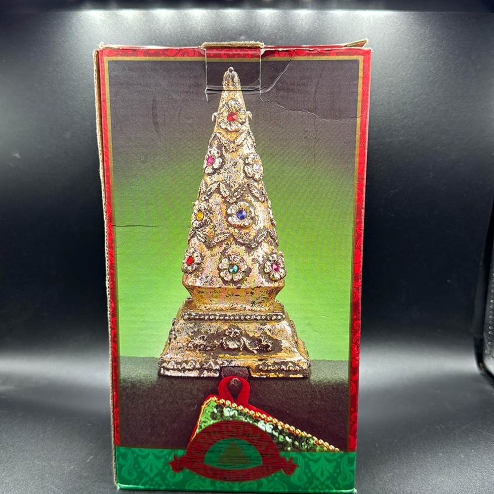 Christmas Fantasy LTD Tree Stocking Holder